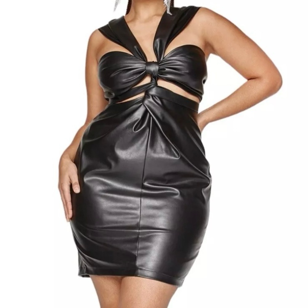 NWT Fashion To Figure FTF Black Label Faux Leather Twist Front Dress Size 3X